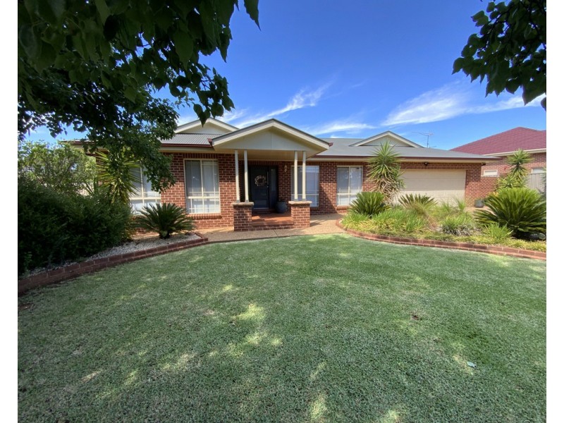 10 Nicholls Street, Griffith NSW 2680