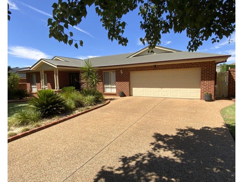 10 Nicholls Street, Griffith NSW 2680