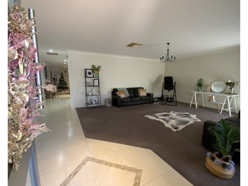 10 Nicholls Street, Griffith NSW 2680