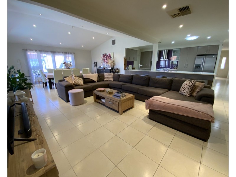10 Nicholls Street, Griffith NSW 2680