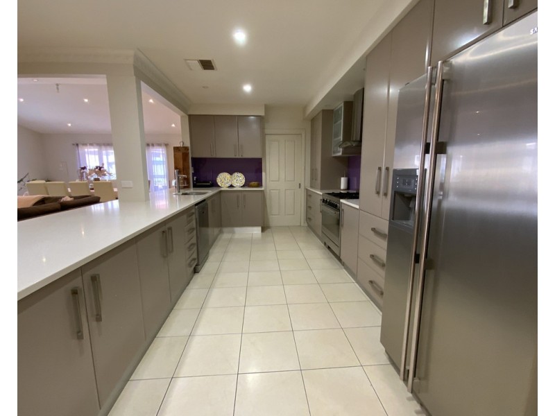 10 Nicholls Street, Griffith NSW 2680