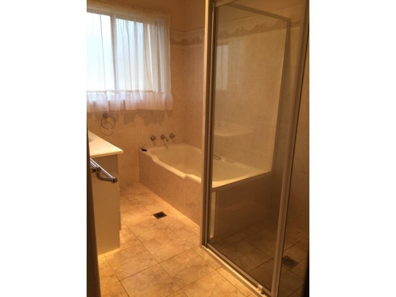 87 McNabb Crescent, Griffith NSW 2680