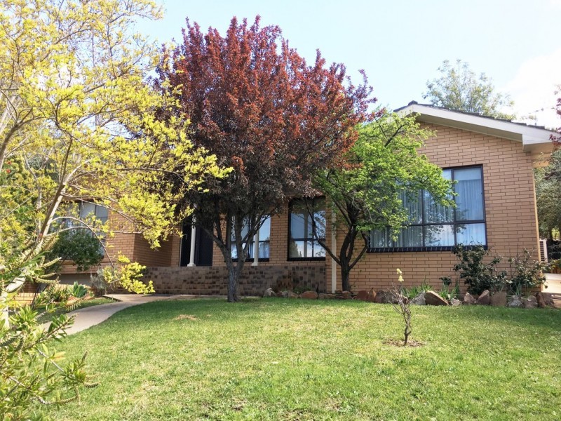34 Lawford Crescent, Griffith NSW 2680