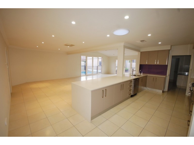 10 Nicholls Street, Griffith NSW 2680
