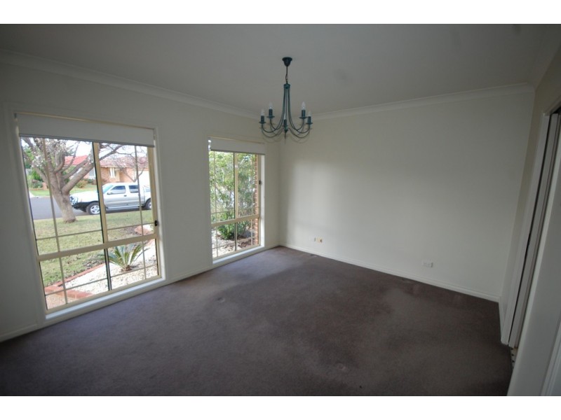 10 Nicholls Street, Griffith NSW 2680