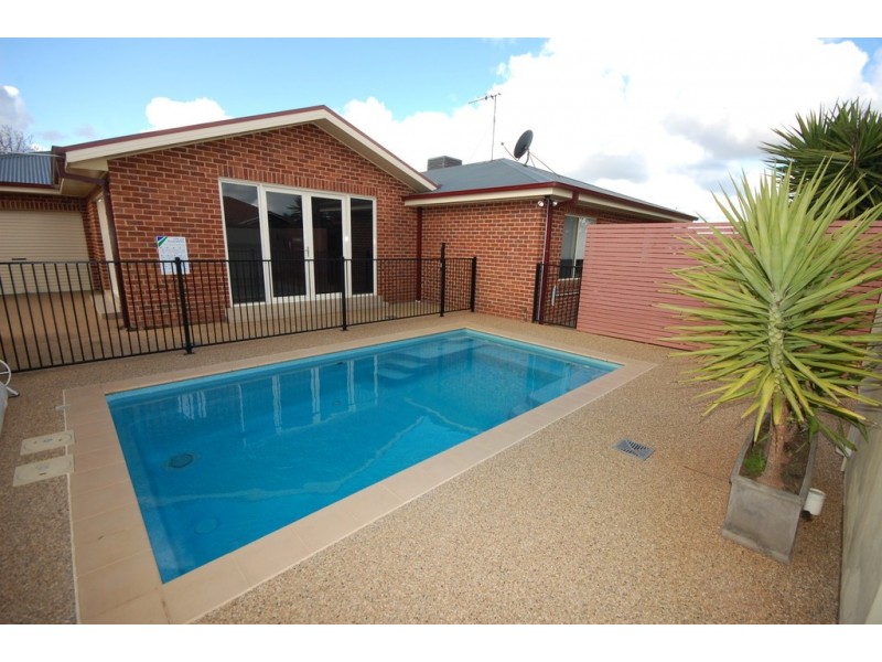 10 Nicholls Street, Griffith NSW 2680