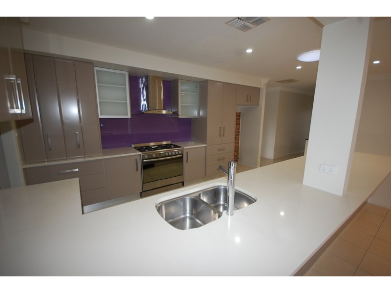 10 Nicholls Street, Griffith NSW 2680