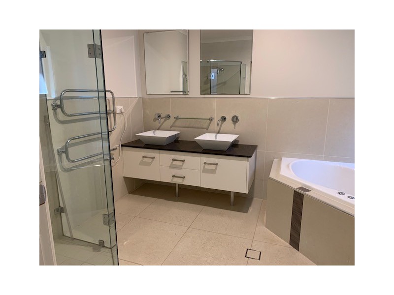 4 Harnett Place, Griffith NSW 2680