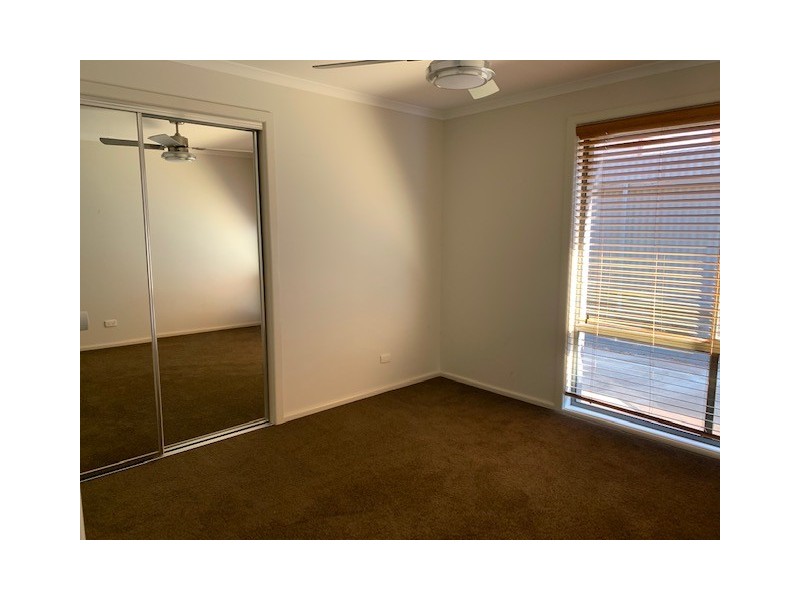 4 Harnett Place, Griffith NSW 2680