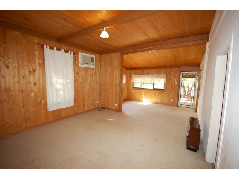 1197 Collins road, Griffith NSW 2680