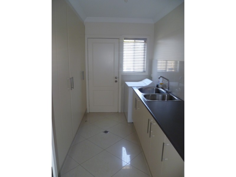 13 Hardwick, Griffith NSW 2680