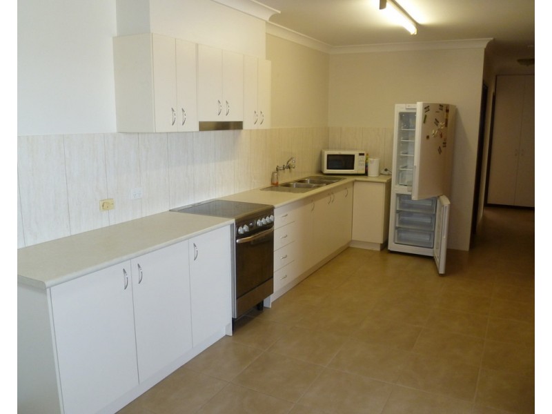 FLAT 1 /434 Banna Avenue, Griffith NSW 2680