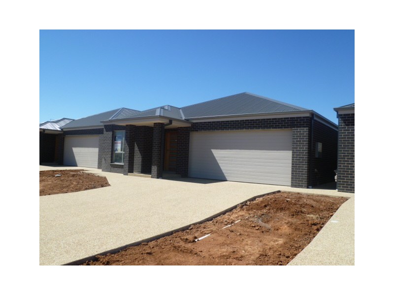 2B Gillmartin Drive, Griffith NSW 2680