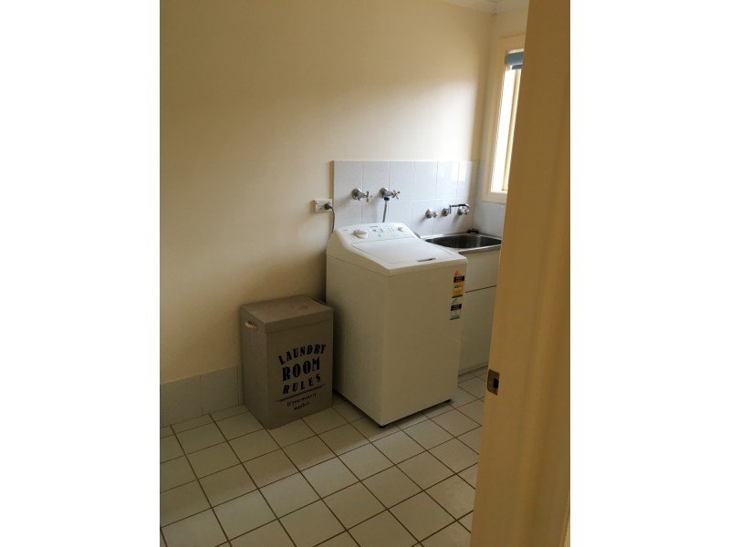 2/3 Worfolk Place, Griffith NSW 2680