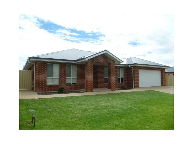 21 Franco Drive, Griffith NSW 2680