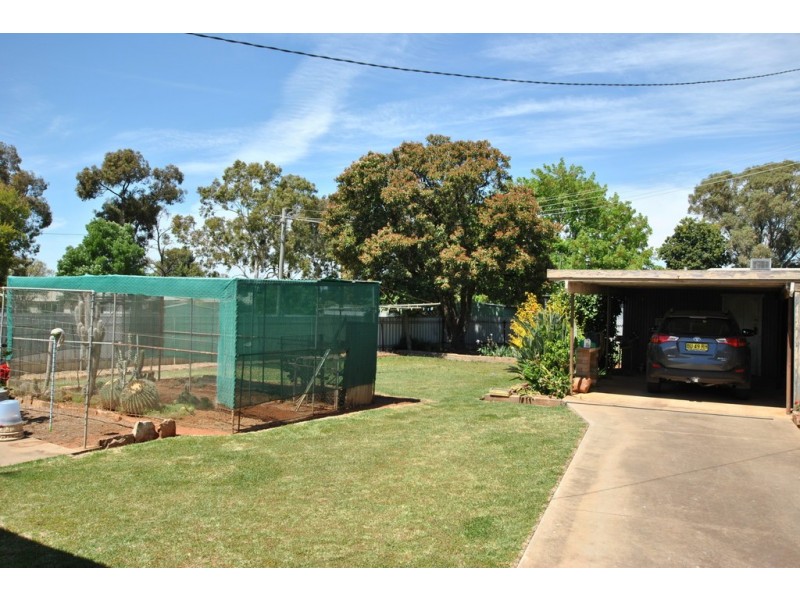 32 Curtain Street, Griffith NSW 2680