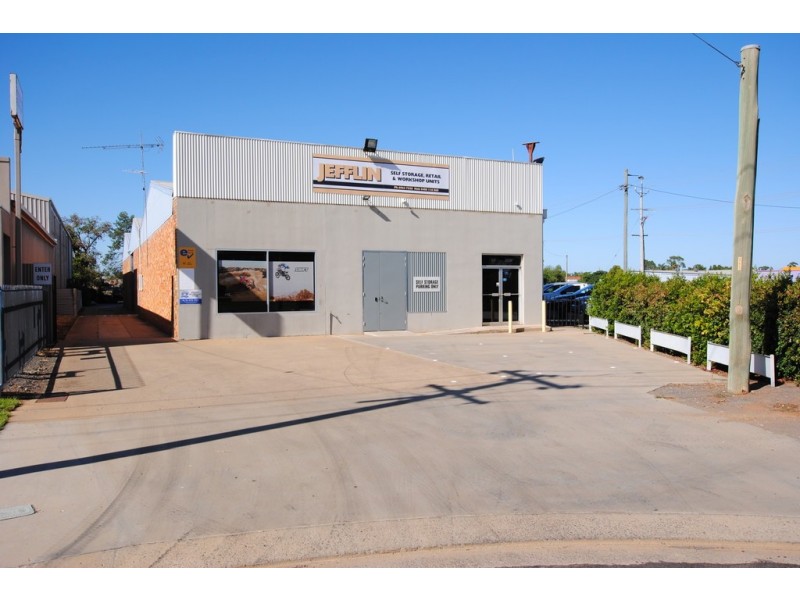 188 Wakaden Street, Griffith NSW 2680