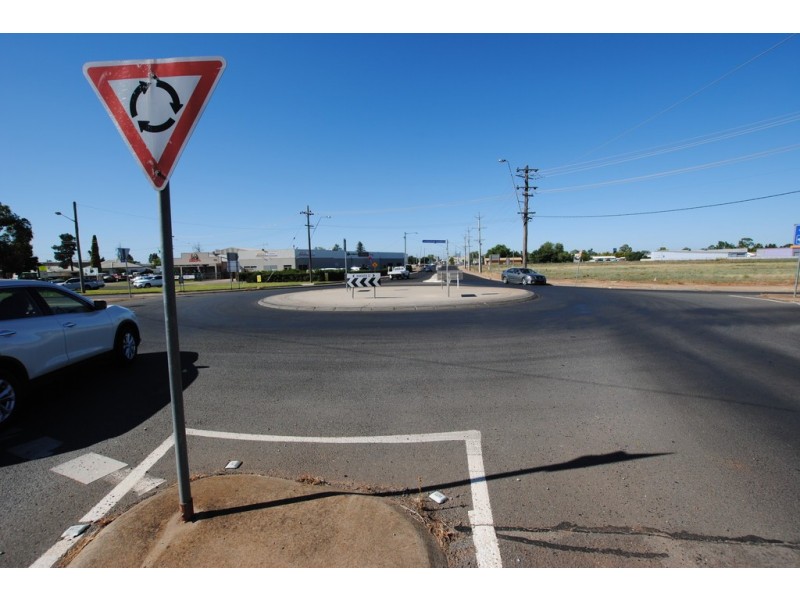 188 Wakaden Street, Griffith NSW 2680