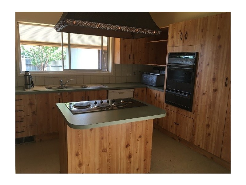 6 Day Street, Griffith NSW 2680