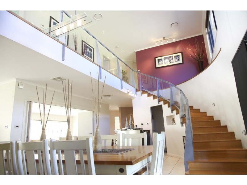 14 Bella Vista Drive, Lake Wyangan NSW 2680