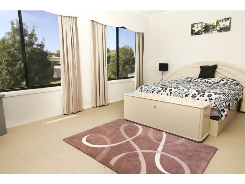 14 Bella Vista Drive, Lake Wyangan NSW 2680