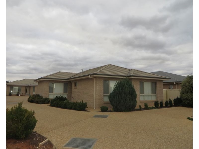 33A Hillam Drive, Griffith NSW 2680