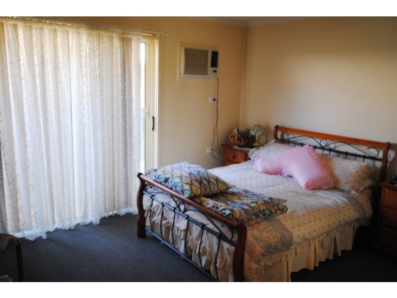 Unit 43 115 Clifton Blvde, Griffith NSW 2680