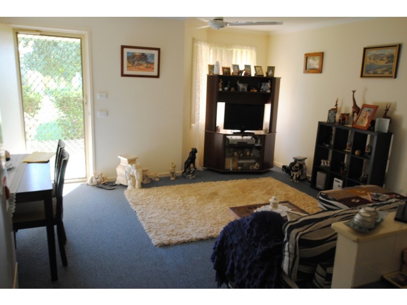 Unit 43 115 Clifton Blvde, Griffith NSW 2680