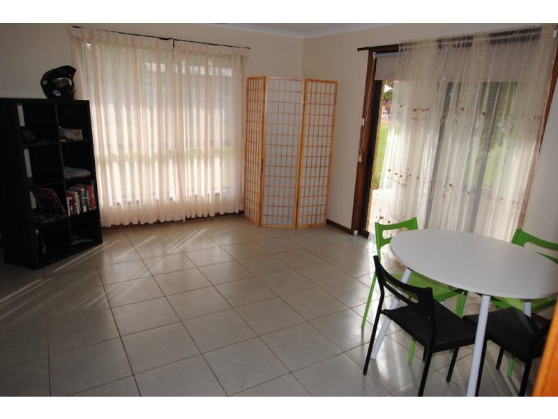 73 Wilga Street, Hanwood NSW 2680