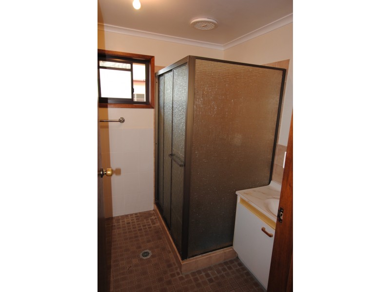 73 Wilga Street, Hanwood NSW 2680