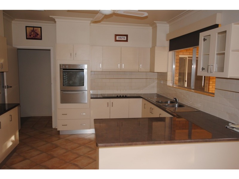 74 Ross Crescent, Griffith NSW 2680