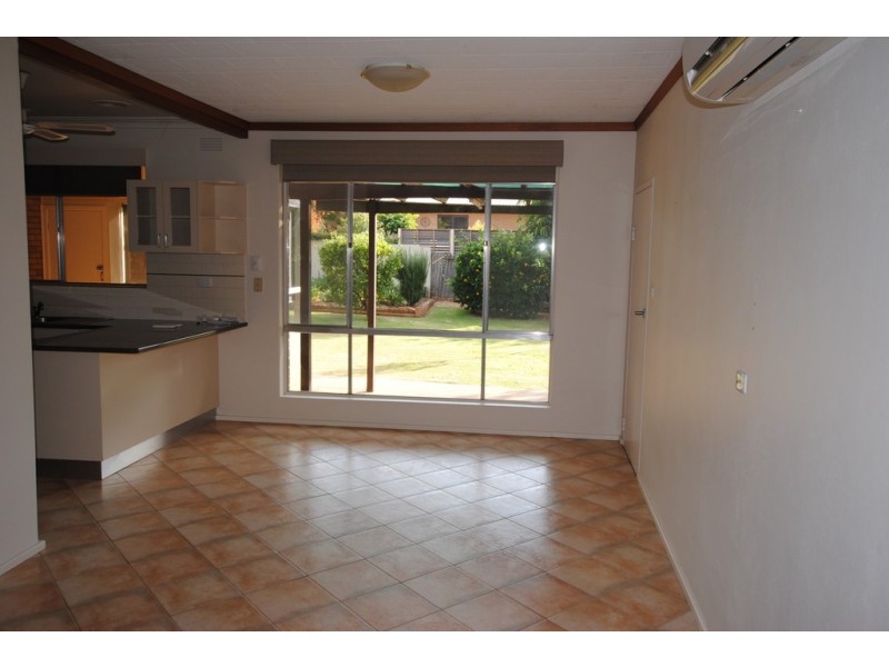 74 Ross Crescent, Griffith NSW 2680