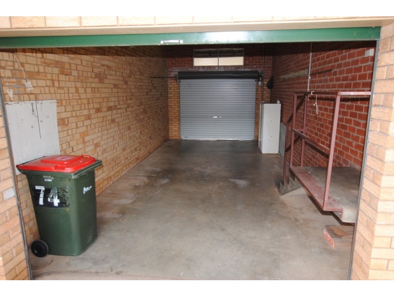 74 Ross Crescent, Griffith NSW 2680