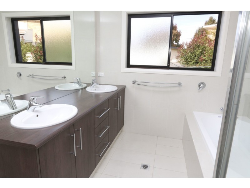 13 Hardwick Street, Griffith NSW 2680