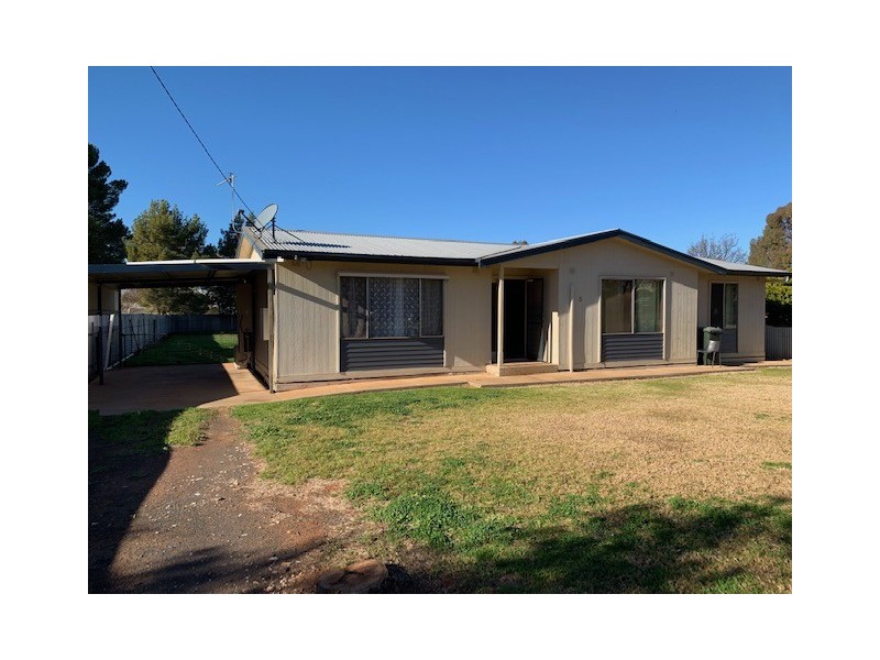 5 Moira street, Goolgowi NSW 2652