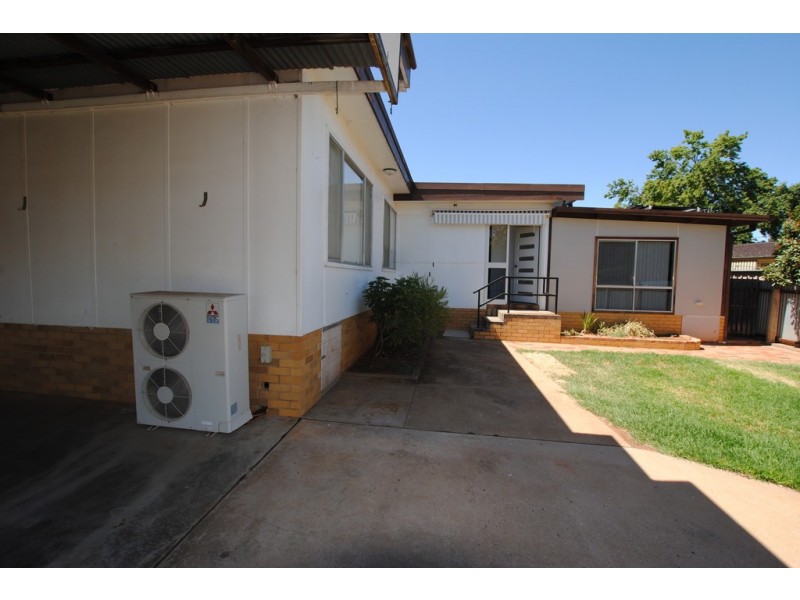 4-6 Kelly Avenue, Griffith NSW 2680