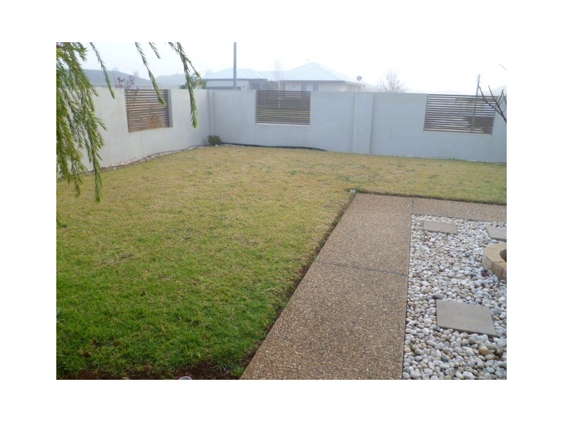 30 Calabria Road, Griffith NSW 2680