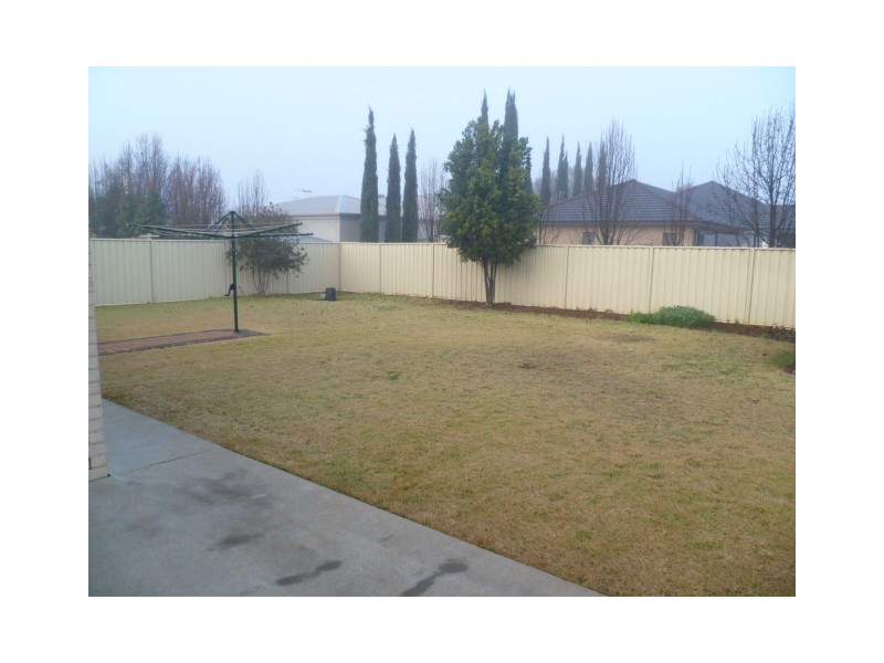 30 Calabria Road, Griffith NSW 2680