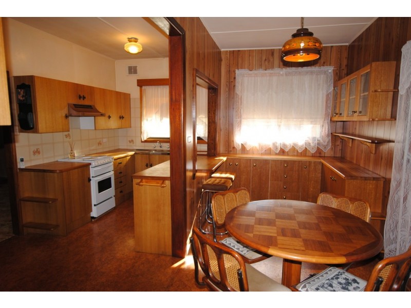 19 Kook Street, Darlington Point NSW 2706