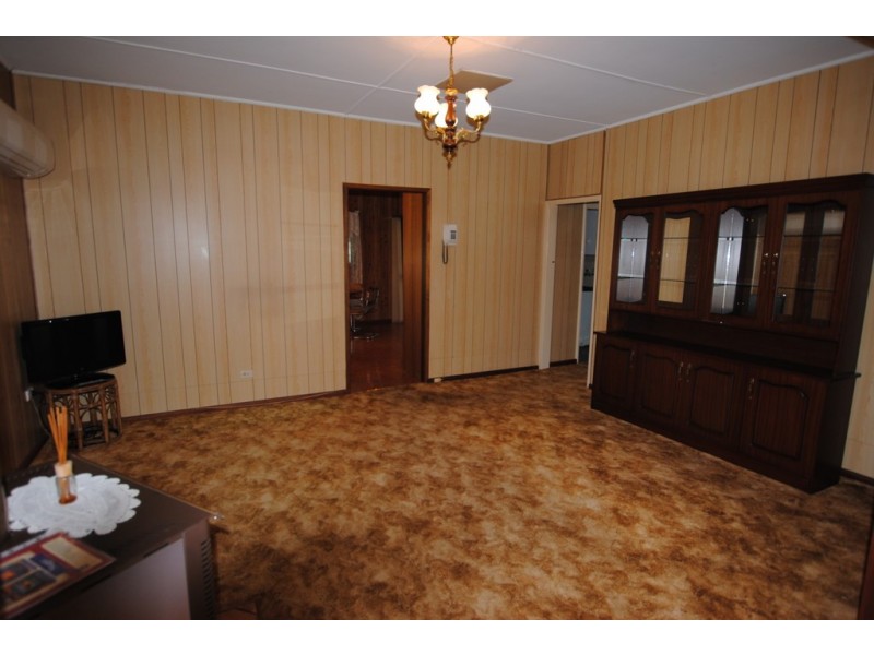 19 Kook Street, Darlington Point NSW 2706