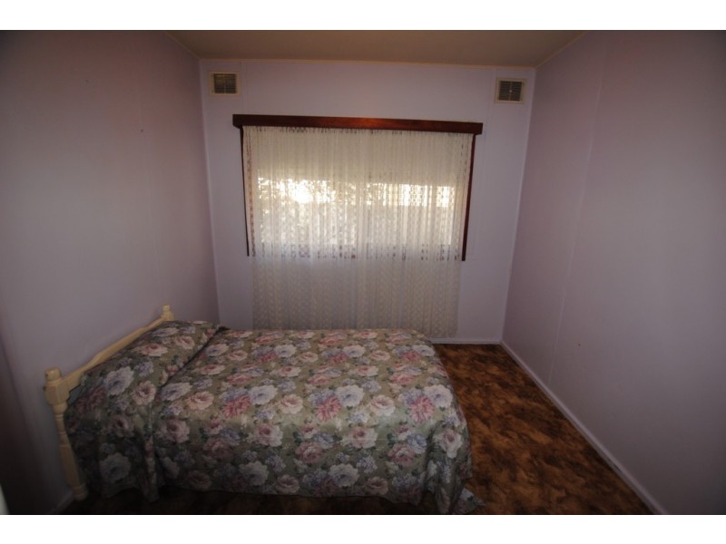 19 Kook Street, Darlington Point NSW 2706