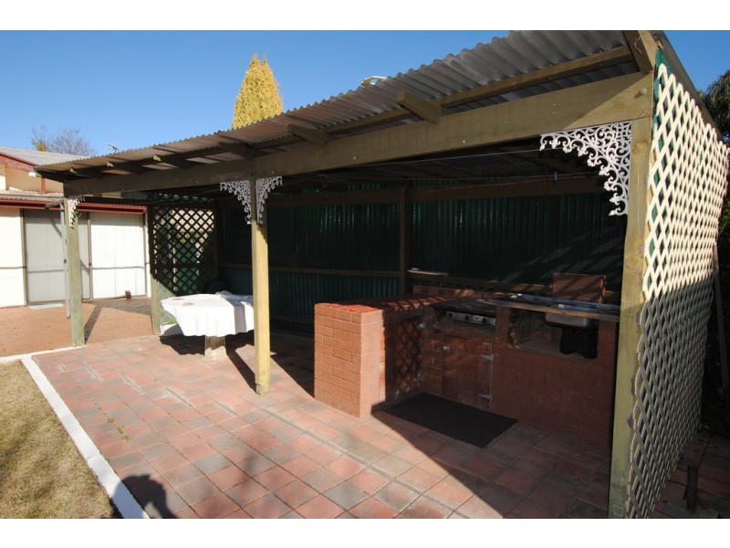 19 Kook Street, Darlington Point NSW 2706