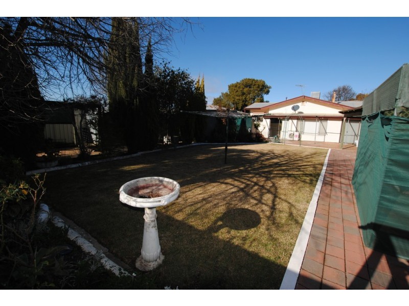 19 Kook Street, Darlington Point NSW 2706