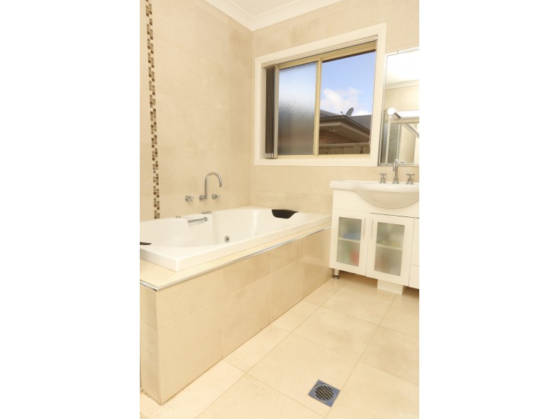 21 Gillmartin Drive, Griffith NSW 2680