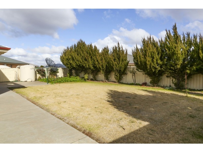 21 Gillmartin Drive, Griffith NSW 2680