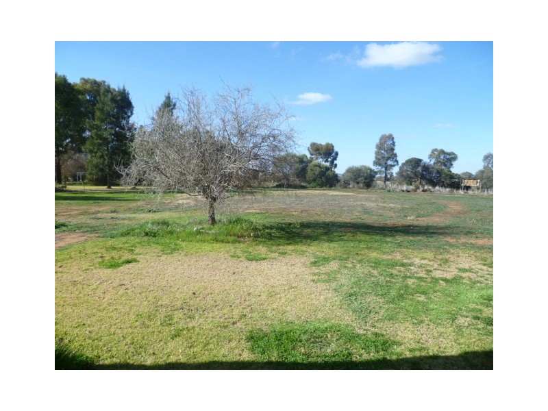1 Fawcett Drive, Griffith NSW 2680
