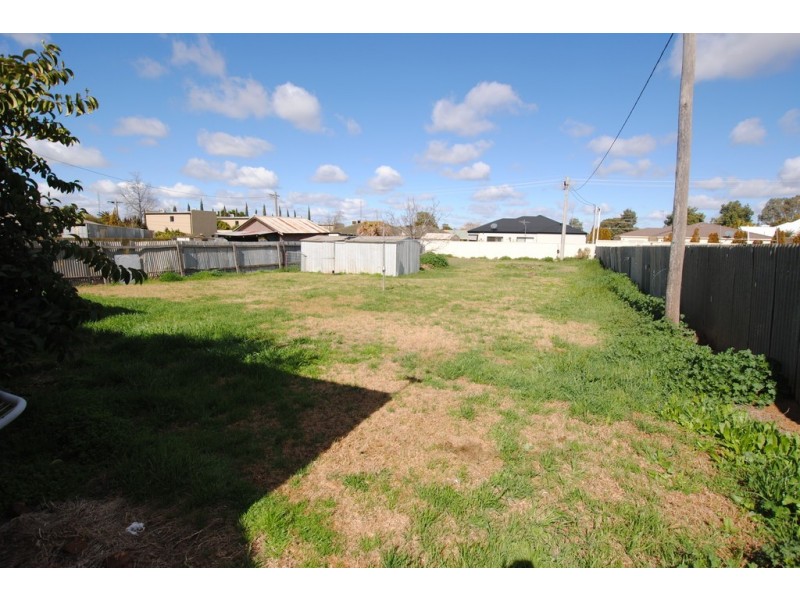 24 Binya Street, Griffith NSW 2680