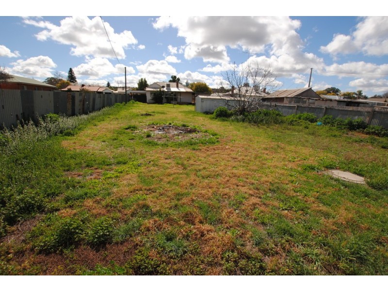 24 Binya Street, Griffith NSW 2680