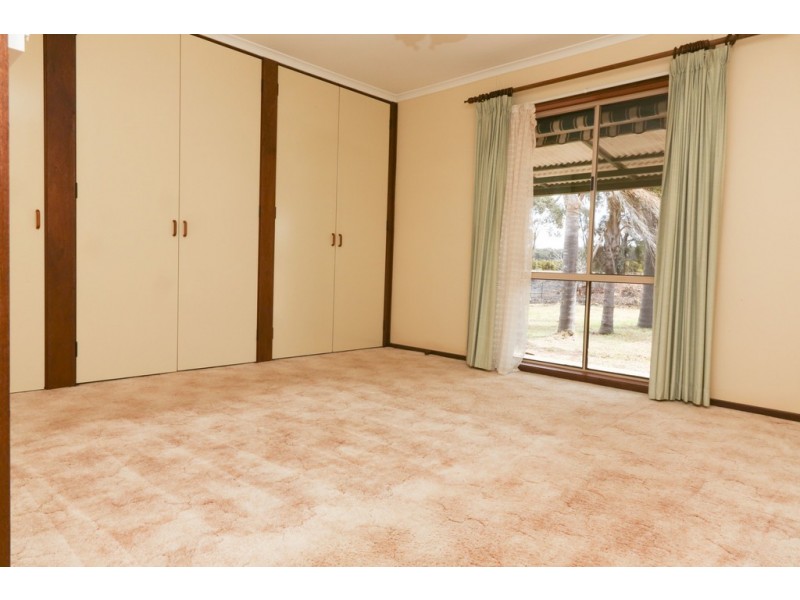 Farm 1653A Rankins Springs Road, Beelbangera NSW 2680