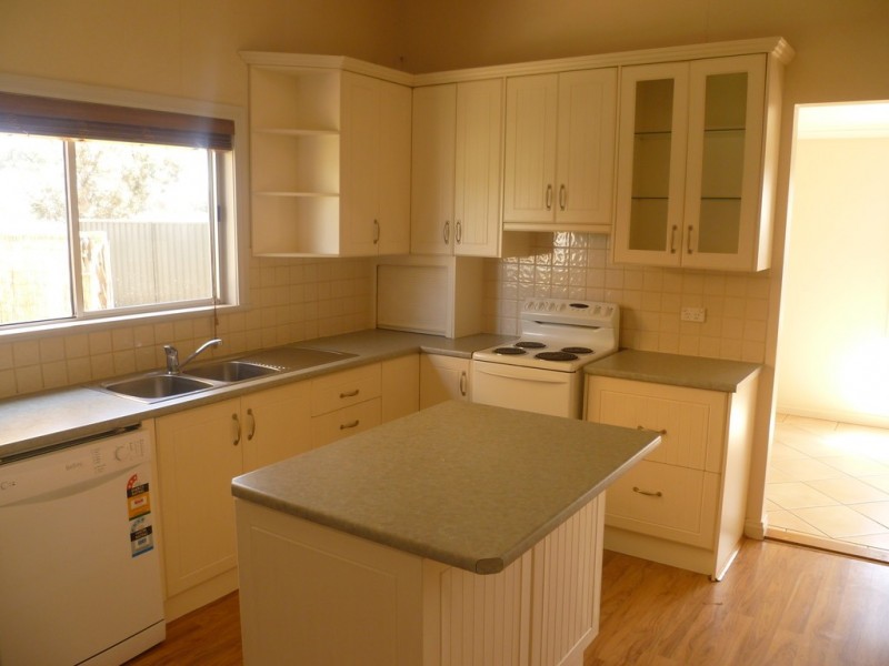 706 McCormack Road, Yoogali NSW 2680